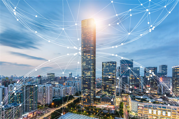 在全球化競爭中，企業(yè)如何制定有效的戰(zhàn)略管理策略？