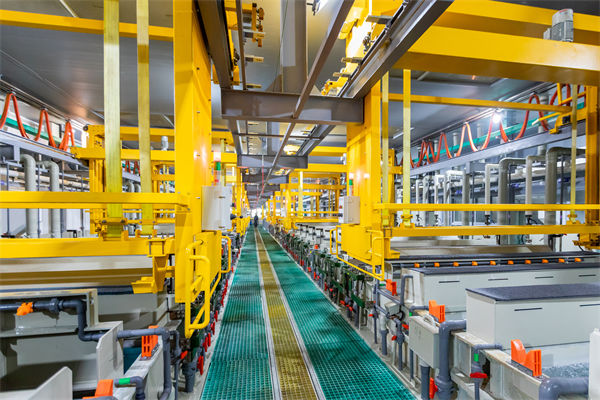 在精益生產(chǎn)中，企業(yè)如何有效減少生產(chǎn)過(guò)程中的浪費(fèi)？