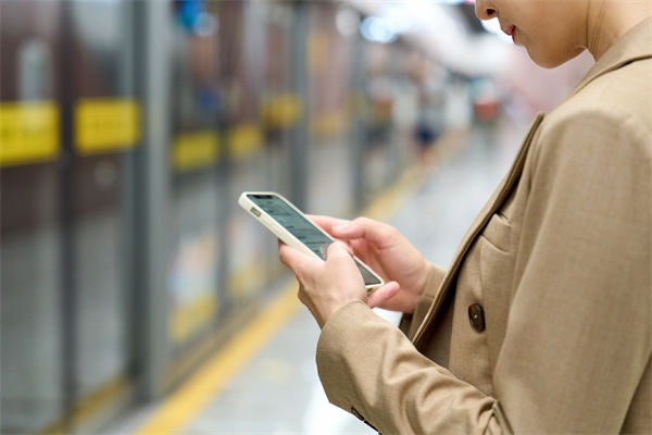 國產(chǎn)手機(jī)均價已逼近4000元，對企業(yè)薪酬管理的啟示