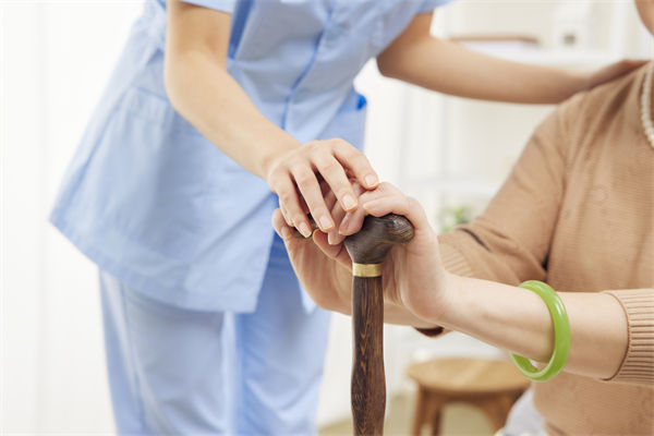 多家藥企叫停創(chuàng)新藥研發(fā)項目，關聯(lián)行業(yè)需要戰(zhàn)略調(diào)整？