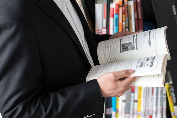 在快速變化的市場中，集團(tuán)管控如何保持靈活性？