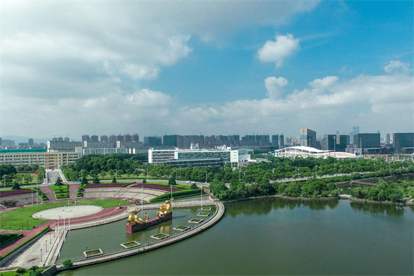 南昌戰(zhàn)略咨詢公司如何為企業(yè)定制長遠發(fā)展規(guī)劃？