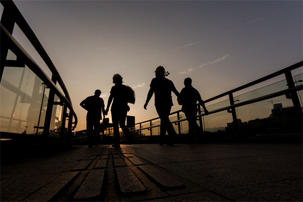 跨部門協(xié)作在精益生產(chǎn)推進(jìn)中的障礙與破解之道是？