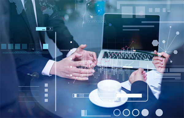 品牌戰(zhàn)略管理中，如何有效應(yīng)對(duì)市場(chǎng)變化與消費(fèi)者需求？