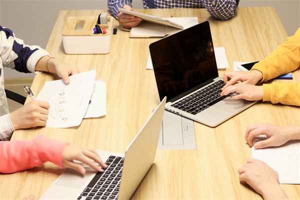 如何制定符合企業(yè)長期戰(zhàn)略目標(biāo)的組織規(guī)劃方案？