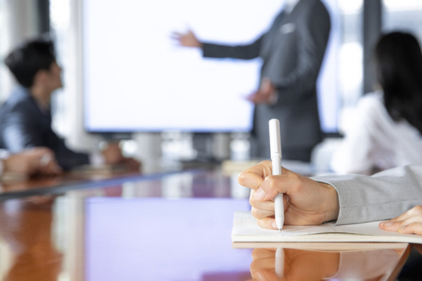 企業(yè)的會議管理制度不完善，如同虛設(shè)怎么辦？