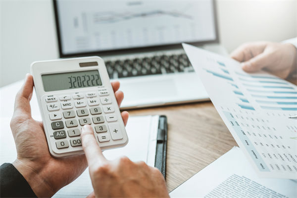 企業(yè)應(yīng)如何構(gòu)建完善的預(yù)算管理體系以提升效益？