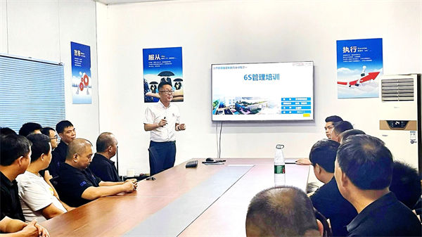 正睿老師給企業(yè)團(tuán)隊(duì)培訓(xùn) 正睿老師給企業(yè)團(tuán)隊(duì)培訓(xùn)