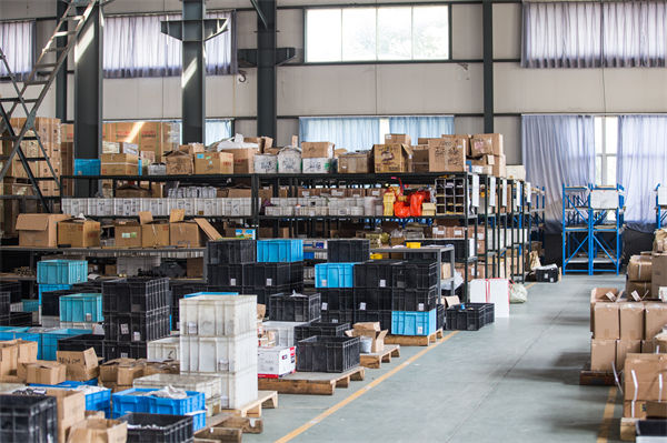 車間布局混亂不堪，精益生產(chǎn)巧妙規(guī)劃讓效率直線飆升