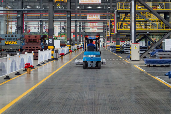 車間布局混亂不堪，精益生產(chǎn)巧妙規(guī)劃讓效率直線飆升