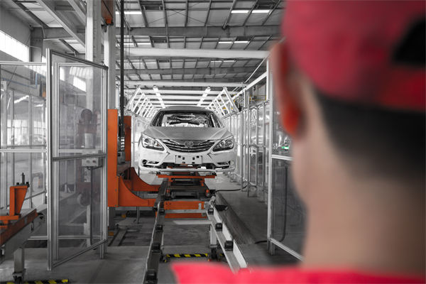 精益生產(chǎn)破除管理積弊，引領(lǐng)制造業(yè)邁向卓越運(yùn)營(yíng)