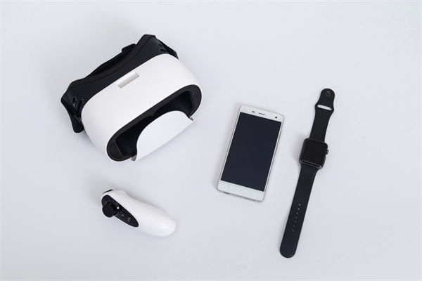 在滾動(dòng)預(yù)算模式下，如何確保預(yù)算的連續(xù)性和前瞻性？