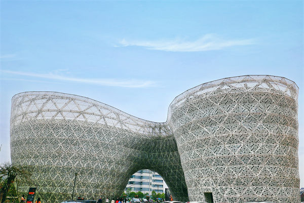 企業(yè)發(fā)展遇瓶頸，株洲戰(zhàn)略咨詢(xún)公司如何助力突破困局、重塑輝煌？