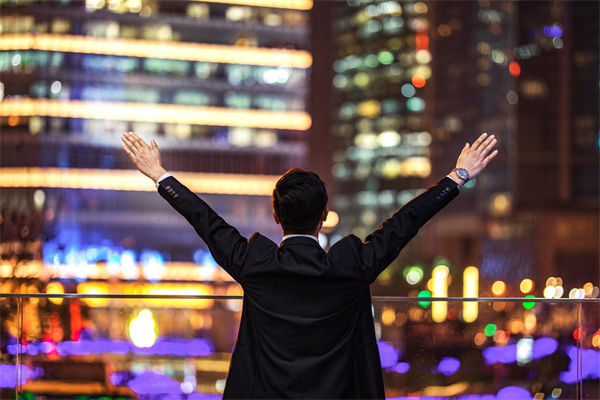 行業(yè)薪酬競(jìng)爭(zhēng)激烈，企業(yè)怎樣優(yōu)化薪酬吸引頂尖人才？