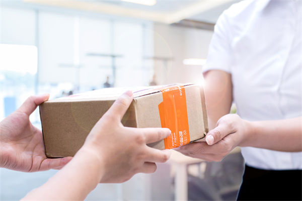 快遞員入職京東13年工資共100多萬，對其他企業(yè)有何啟示？