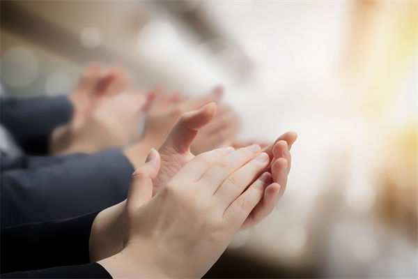 員工對(duì)文化認(rèn)同感低，怎樣打造有凝聚力的企業(yè)文化？