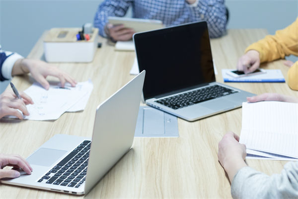 團(tuán)隊(duì)績(jī)效長(zhǎng)期低迷，從績(jī)效管理角度怎樣實(shí)現(xiàn)強(qiáng)勢(shì)扭轉(zhuǎn)？