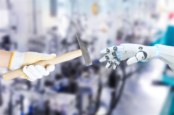 員工對(duì)數(shù)字化管理抵觸，推進(jìn)遇阻，怎樣化解難題？