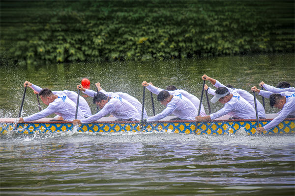 起猛了龍舟都能蹦迪了，企業(yè)文化對此有何啟示？