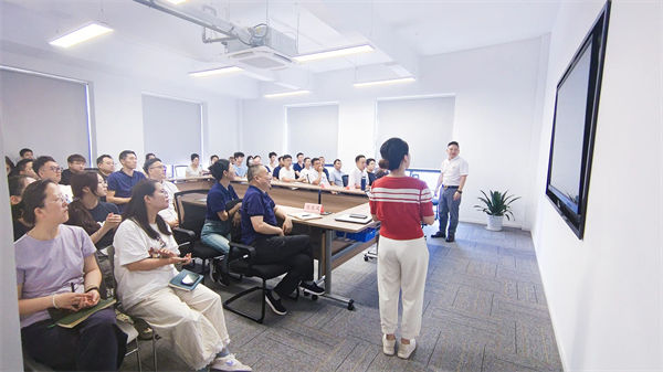 博可機械第三期項目啟動會現(xiàn)場 博可機械第三期項目啟動會現(xiàn)場