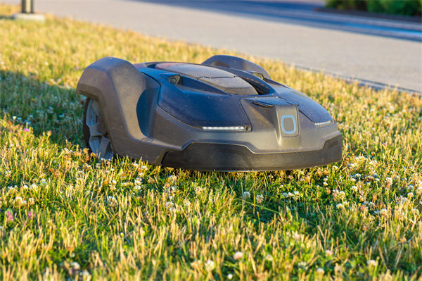 國產割草機器人走俏海外，企業(yè)數(shù)字化有何啟示？