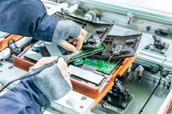 如何通過(guò)精益生產(chǎn)優(yōu)化生產(chǎn)布局，提升整體生產(chǎn)效率？