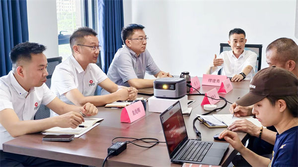 華瑋機(jī)械總經(jīng)理繆建勇先生致辭 華瑋機(jī)械總經(jīng)理繆建勇先生致辭