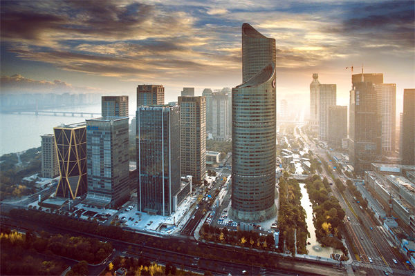 市場突變計劃失效，年度計劃如何靈活應對突發(fā)情況？