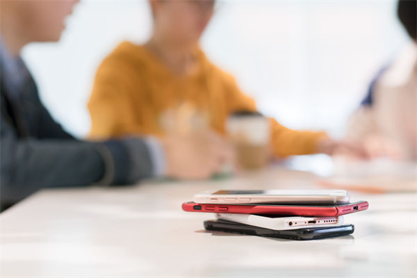 人力資源該管控還是賦能？多數(shù)企業(yè)都踩錯(cuò)了管理節(jié)奏！