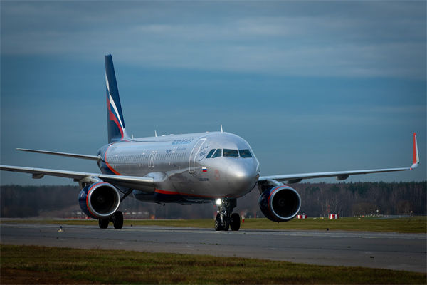 數(shù)十架中資公司飛機(jī)被扣俄羅斯，戰(zhàn)略咨詢怎么看？