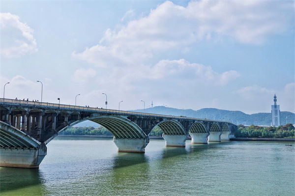 長(zhǎng)沙湘江特大橋突發(fā)大火，組織規(guī)劃管理有何啟示？