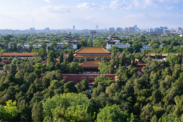 多家公司通知帶薪放假看閱兵，績效管理有何啟示？