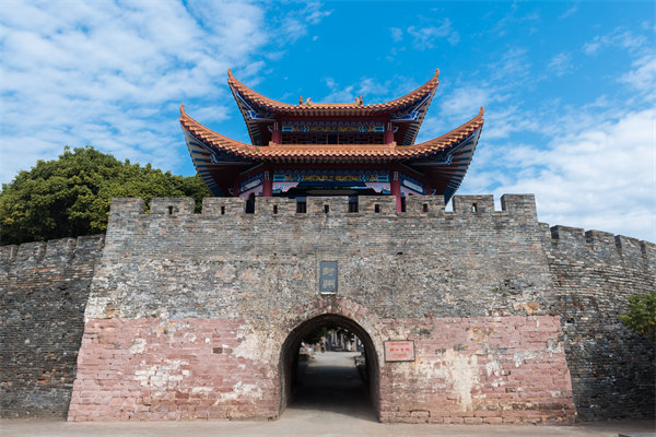 企業(yè)卡在轉(zhuǎn)型關(guān)鍵期難推進(jìn)，肇慶管理咨詢公司有何突圍方案？